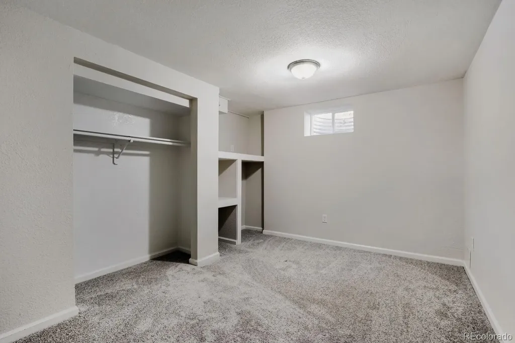 8560 Essex Street Denver CO 80229