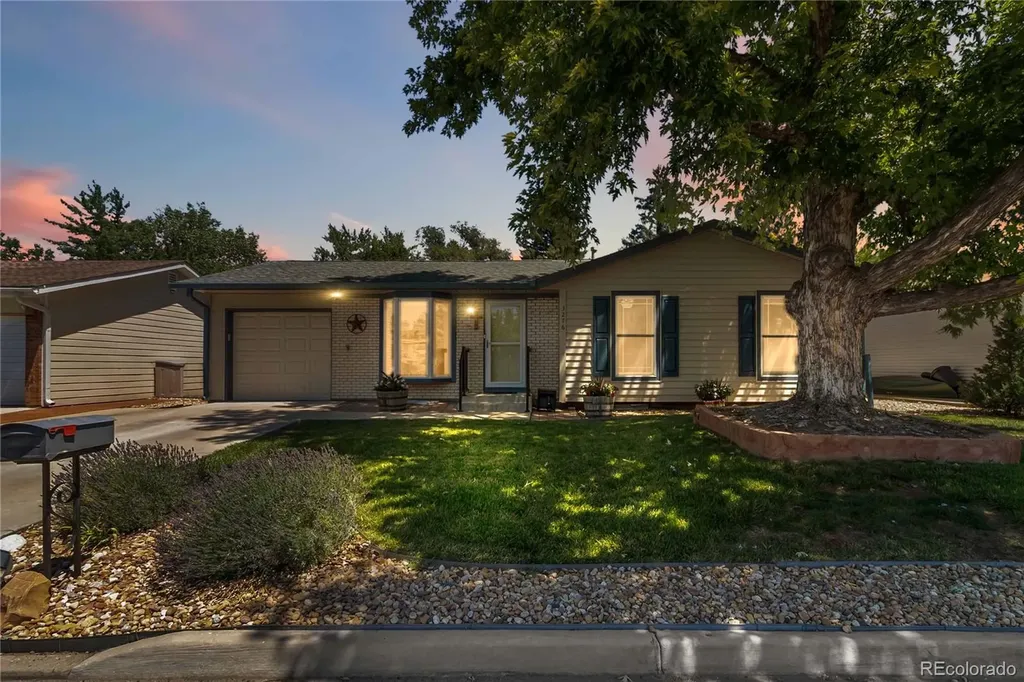 3276 S Hoyt Way Denver CO 80227