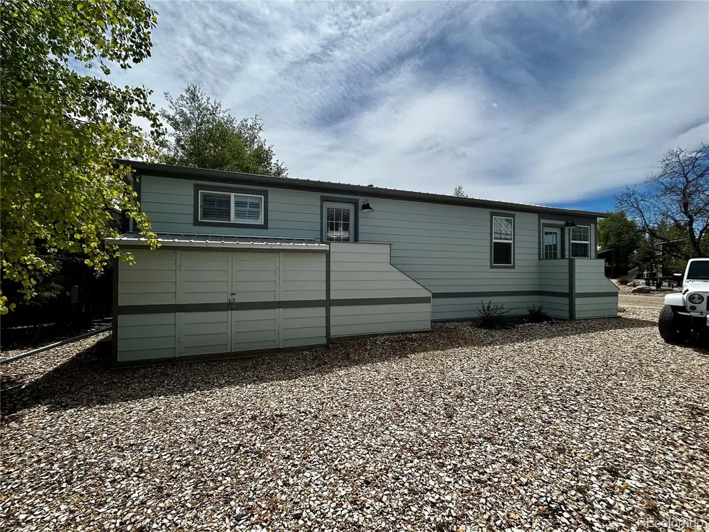 325 E Main Silver Cliff CO 81252