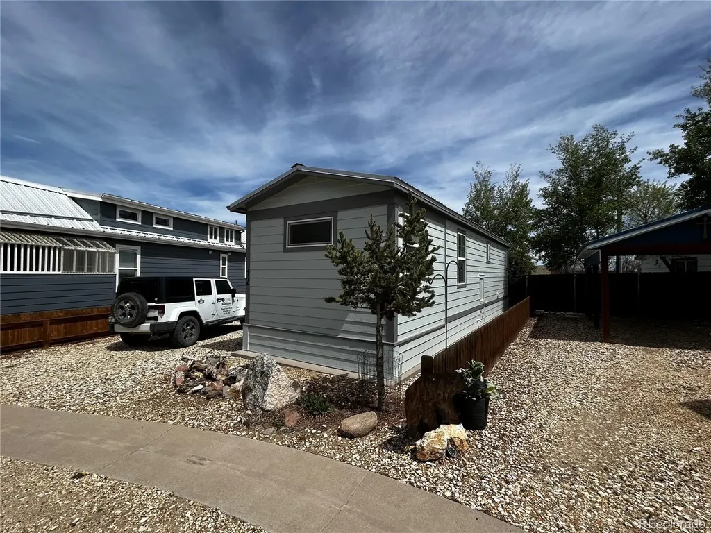 325 E Main Silver Cliff CO 81252