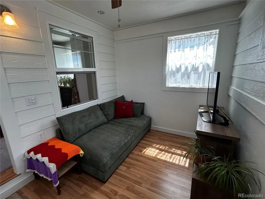 325 E Main Silver Cliff CO 81252