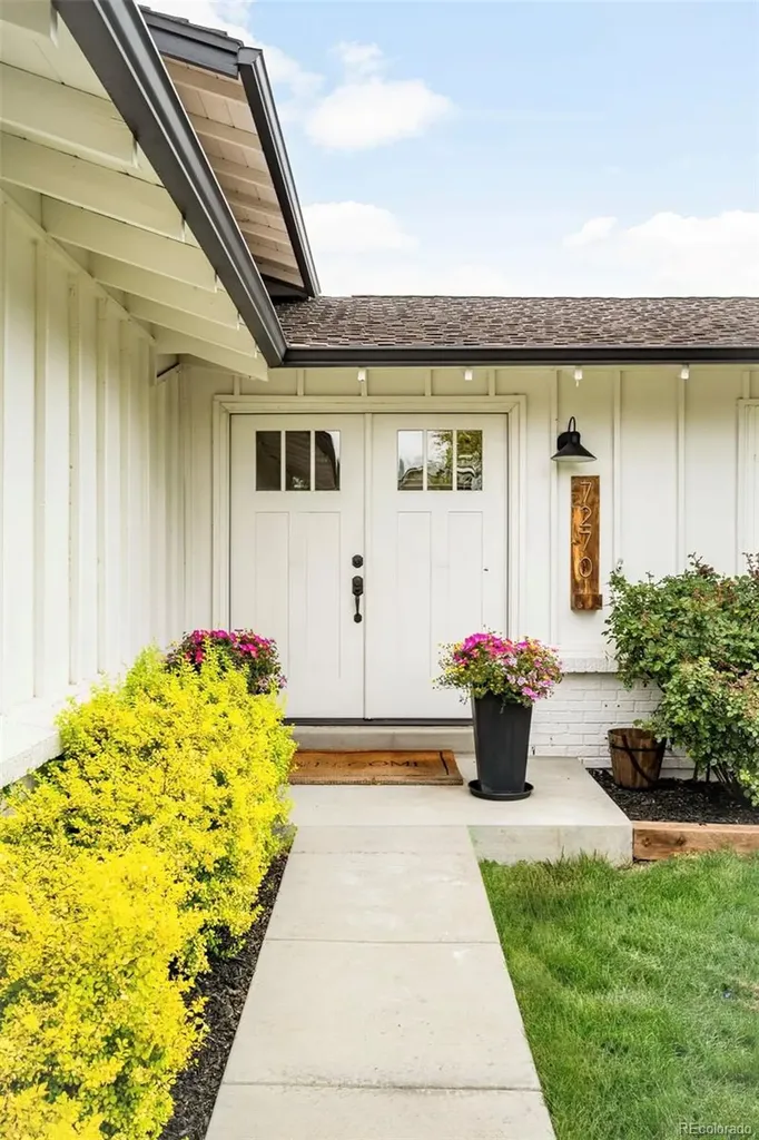 7270 E Euclid Drive Centennial CO 80111