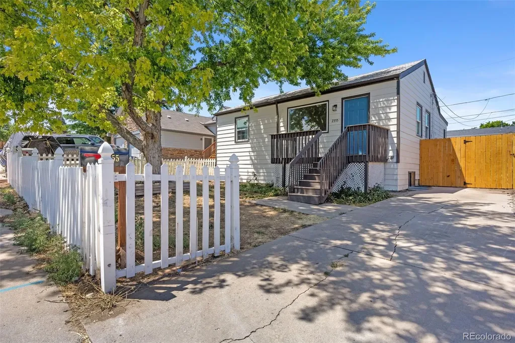 2355 W Hillside Avenue Englewood CO 80110