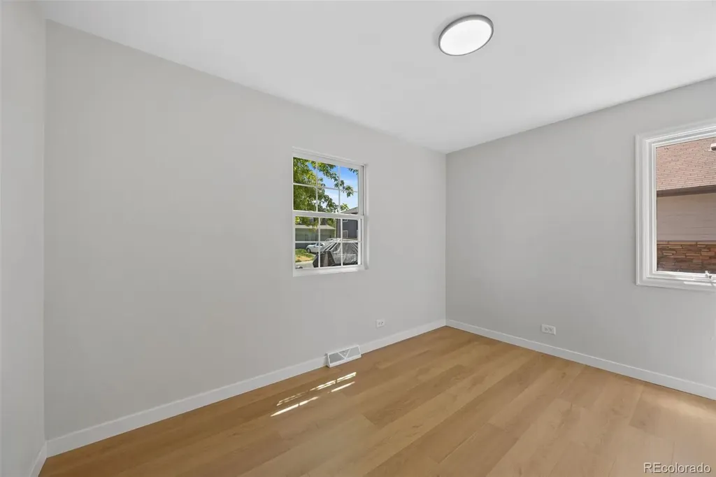 2355 W Hillside Avenue Englewood CO 80110