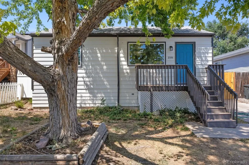 2355 W Hillside Avenue Englewood CO 80110
