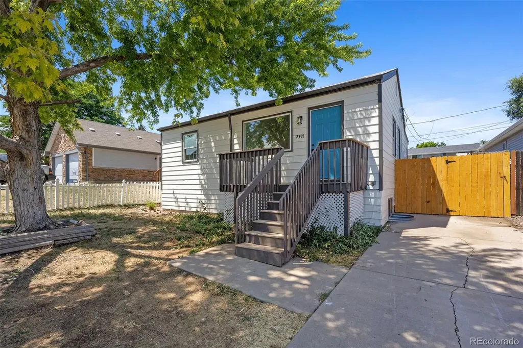 2355 W Hillside Avenue Englewood CO 80110