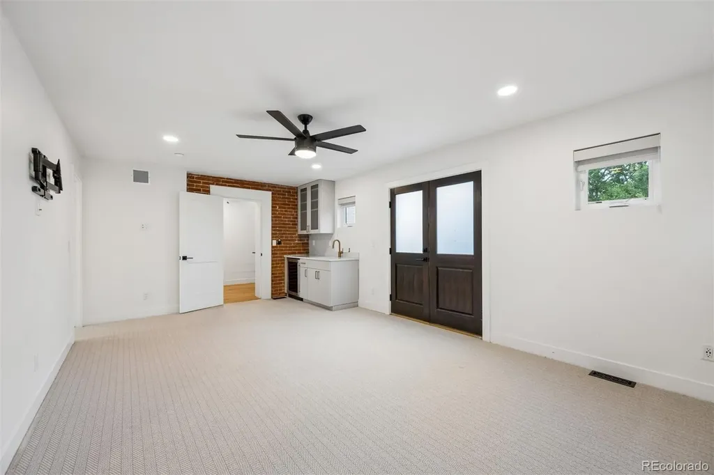 2227 N Clarkson Street Denver CO 80205