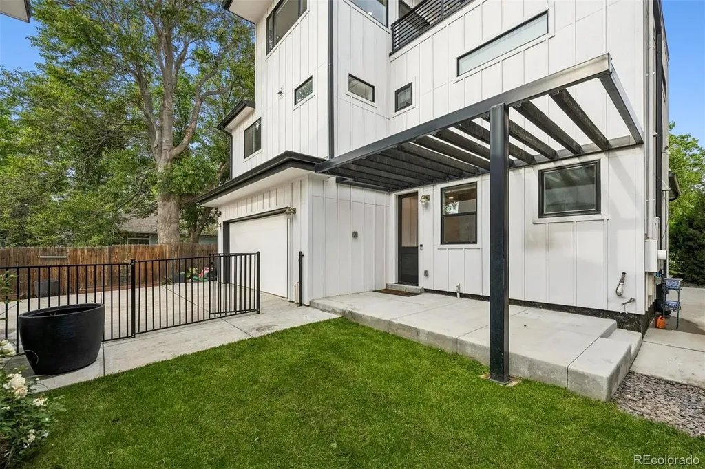 2227 N Clarkson Street Denver CO 80205