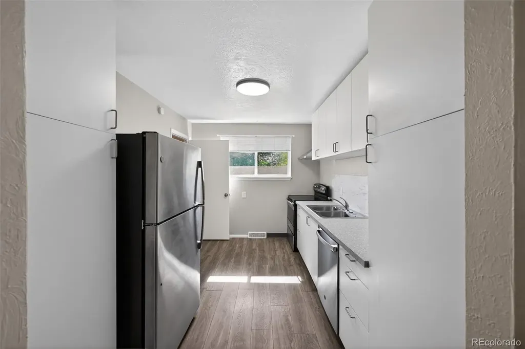 26 Newland Court Denver CO 80226