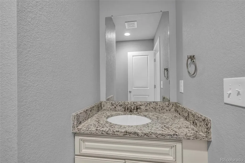 424 S 3rd Avenue Deer Trail CO 80105