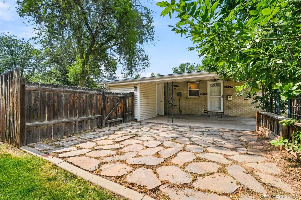1109 Grant Street Longmont CO 80501