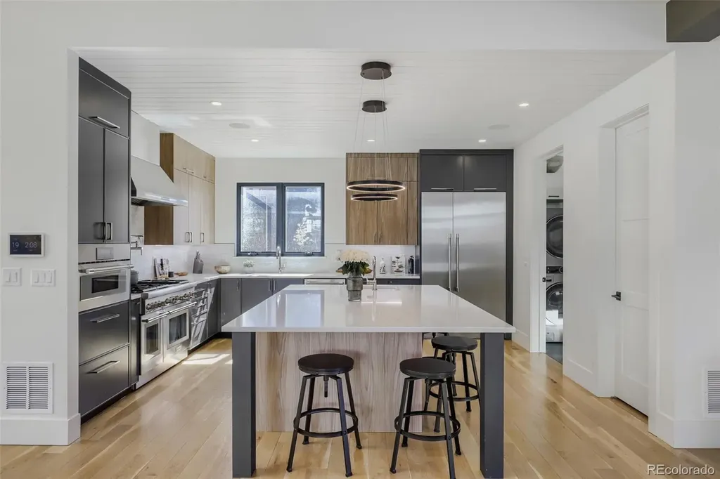 301 Krameria Street Denver CO 80220