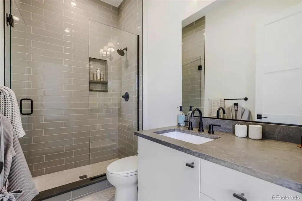 301 Krameria Street Denver CO 80220