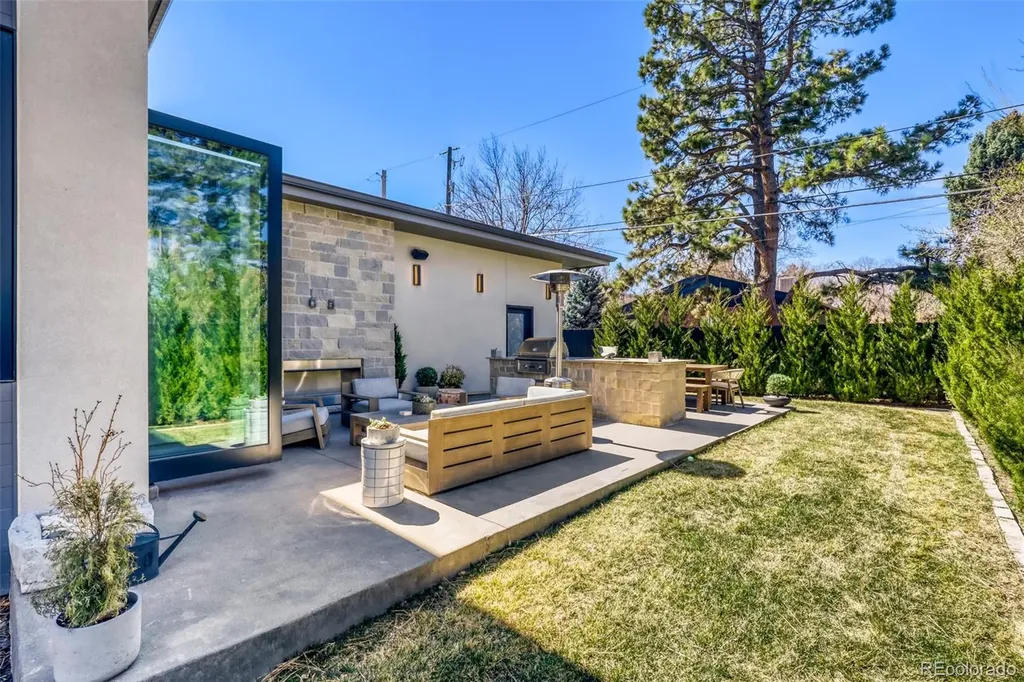 301 Krameria Street Denver CO 80220