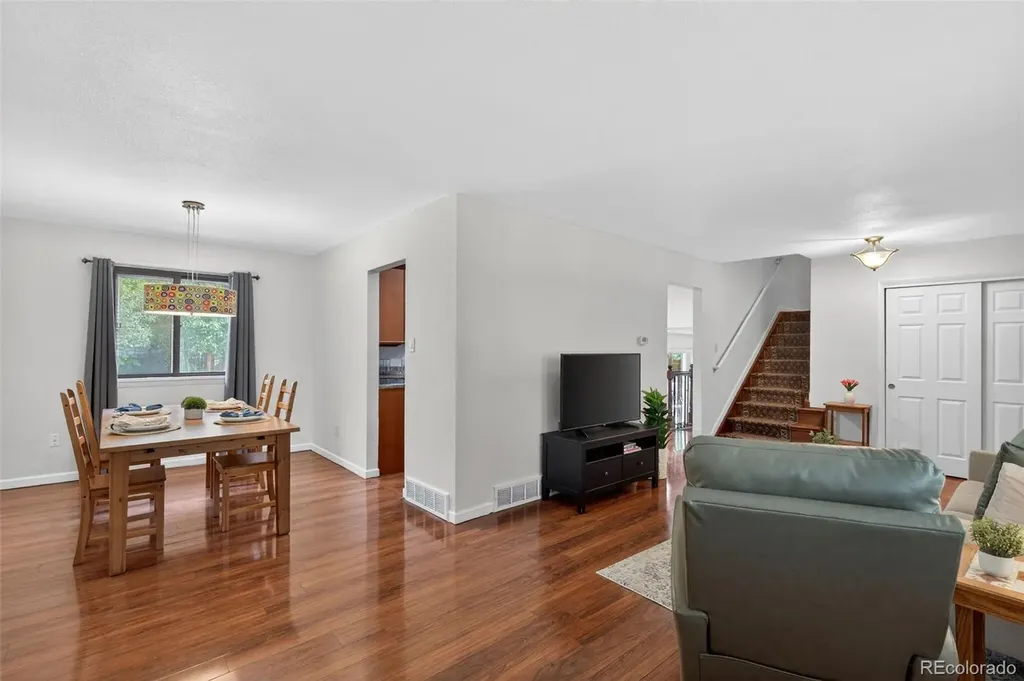 5389 W Hinsdale Avenue Littleton CO 80128