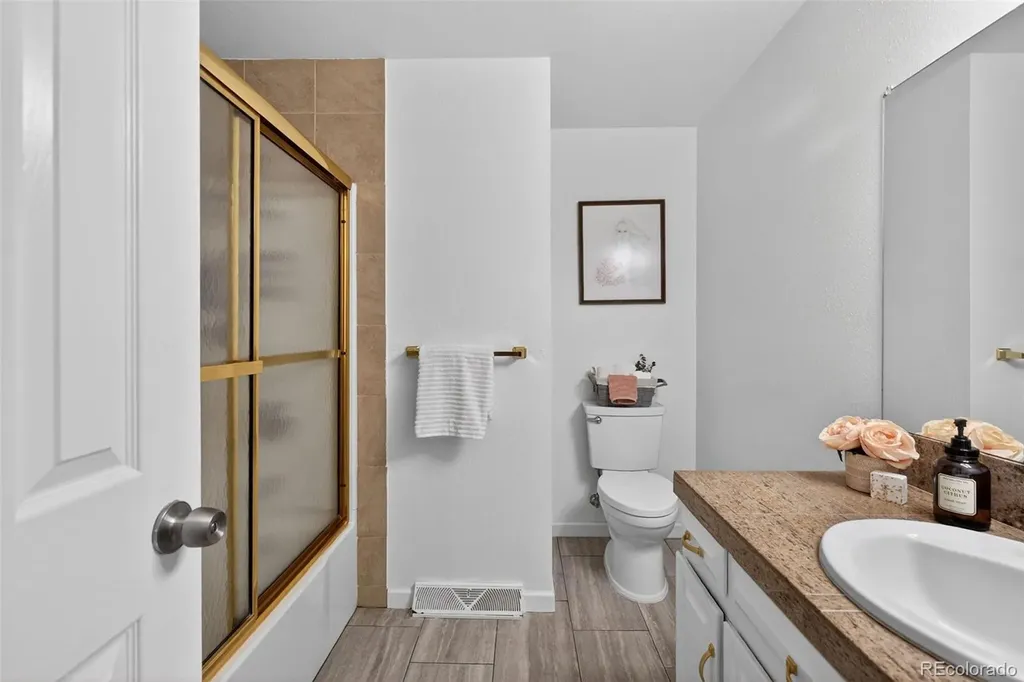 5389 W Hinsdale Avenue Littleton CO 80128