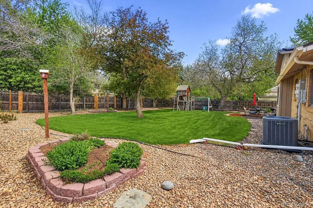 5389 W Hinsdale Avenue Littleton CO 80128