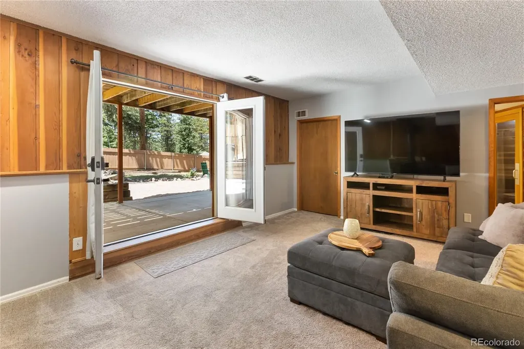 450 N Walnut Street Woodland Park CO 80863