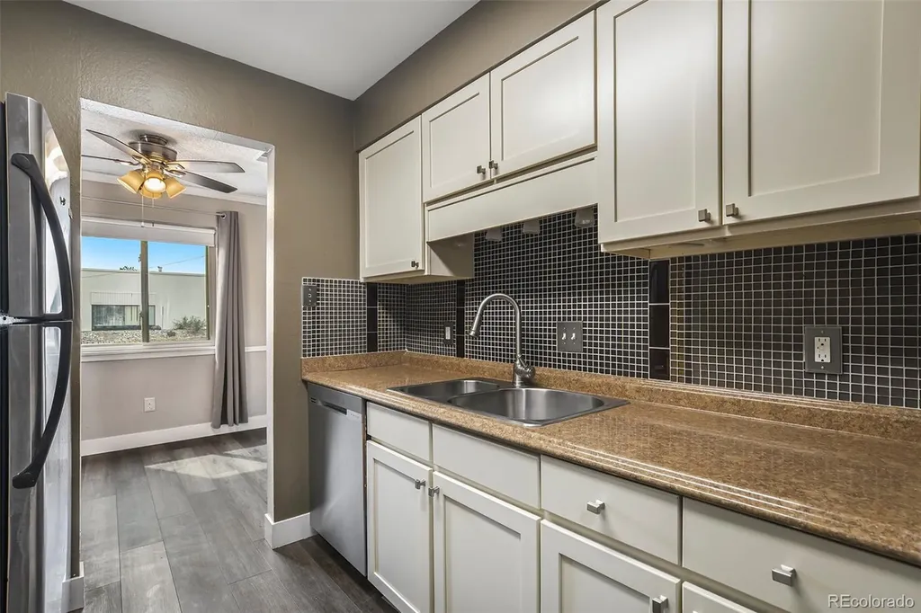 7995 E Mississippi Avenue Denver CO 80247