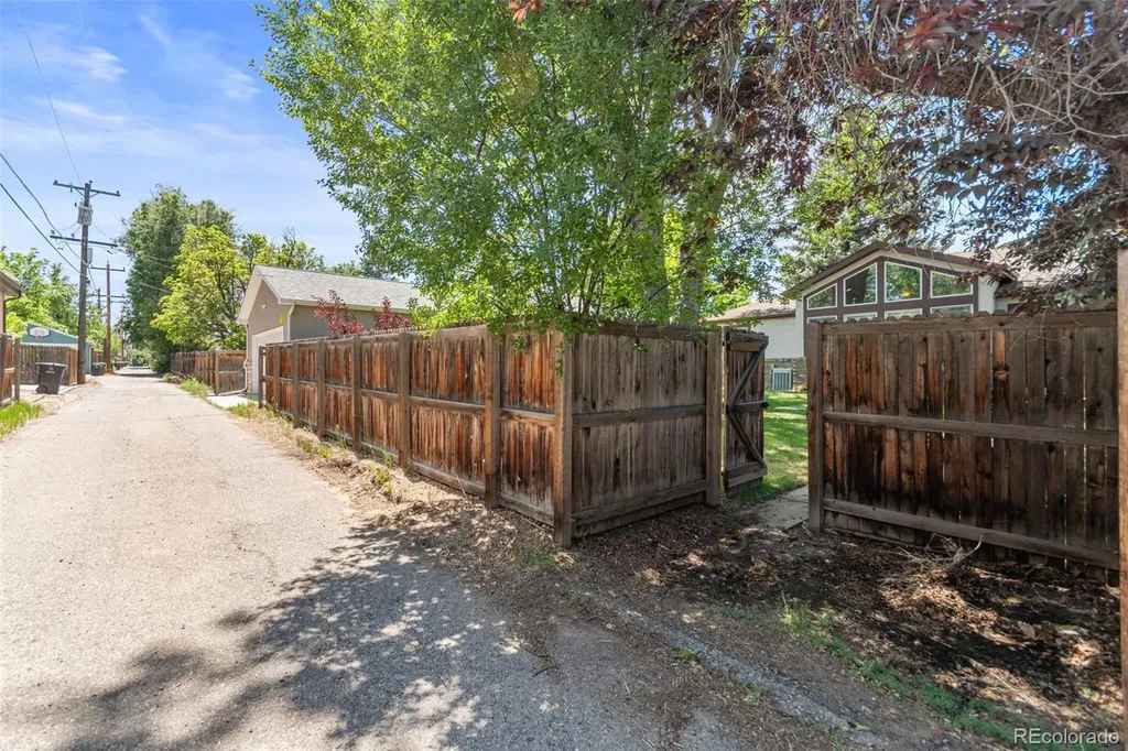 3226 S Ash Street Denver CO 80222