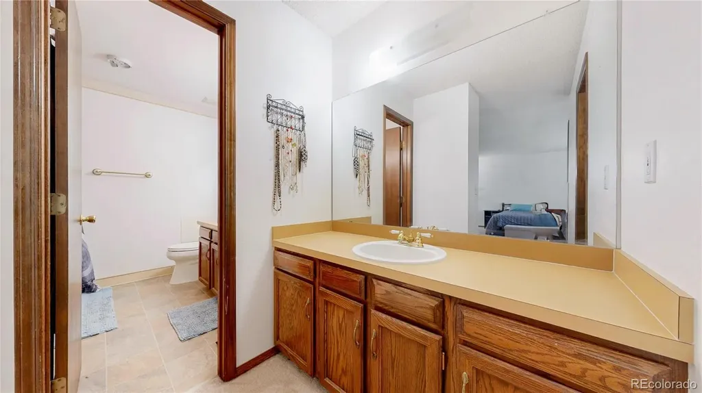10208 E Jewell Avenue Aurora CO 80247