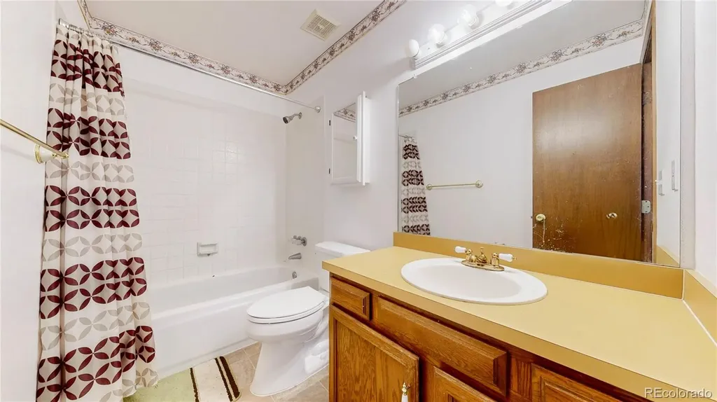 10208 E Jewell Avenue Aurora CO 80247