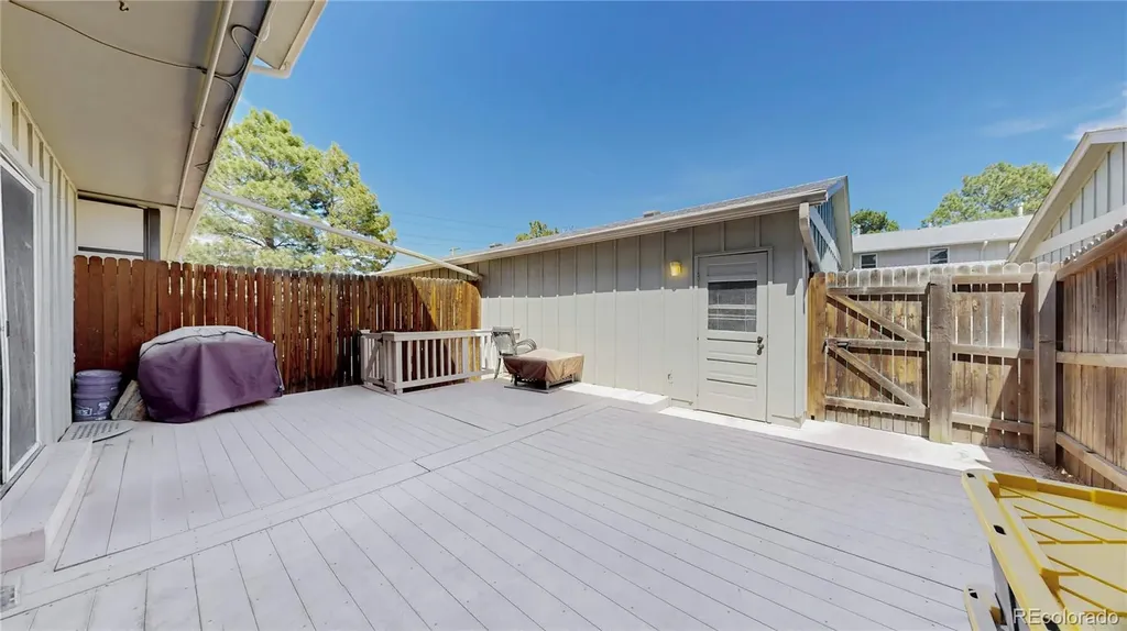 10208 E Jewell Avenue Aurora CO 80247
