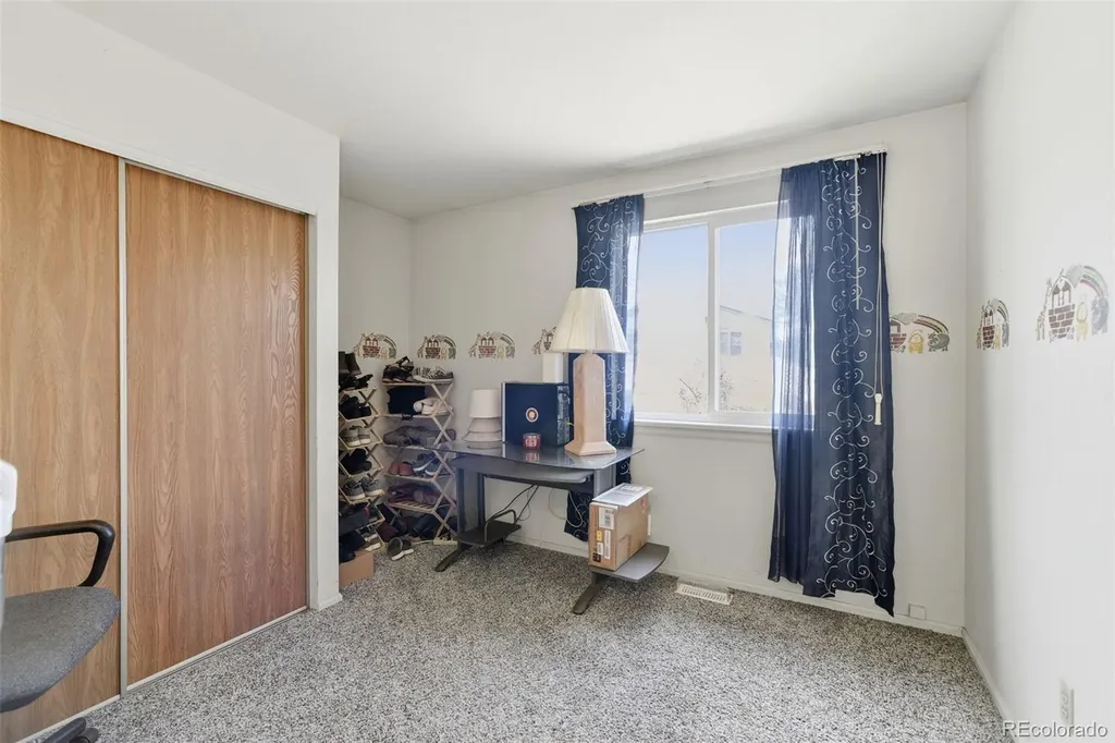 19335 E Batavia Pl Place E Aurora CO 80011