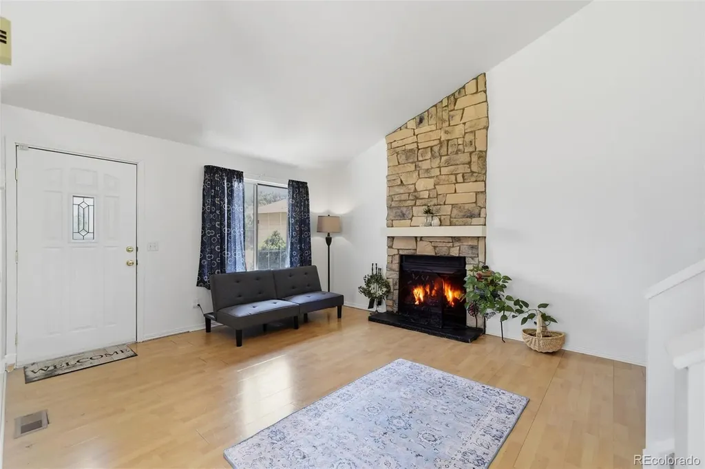 19335 E Batavia Pl Place E Aurora CO 80011