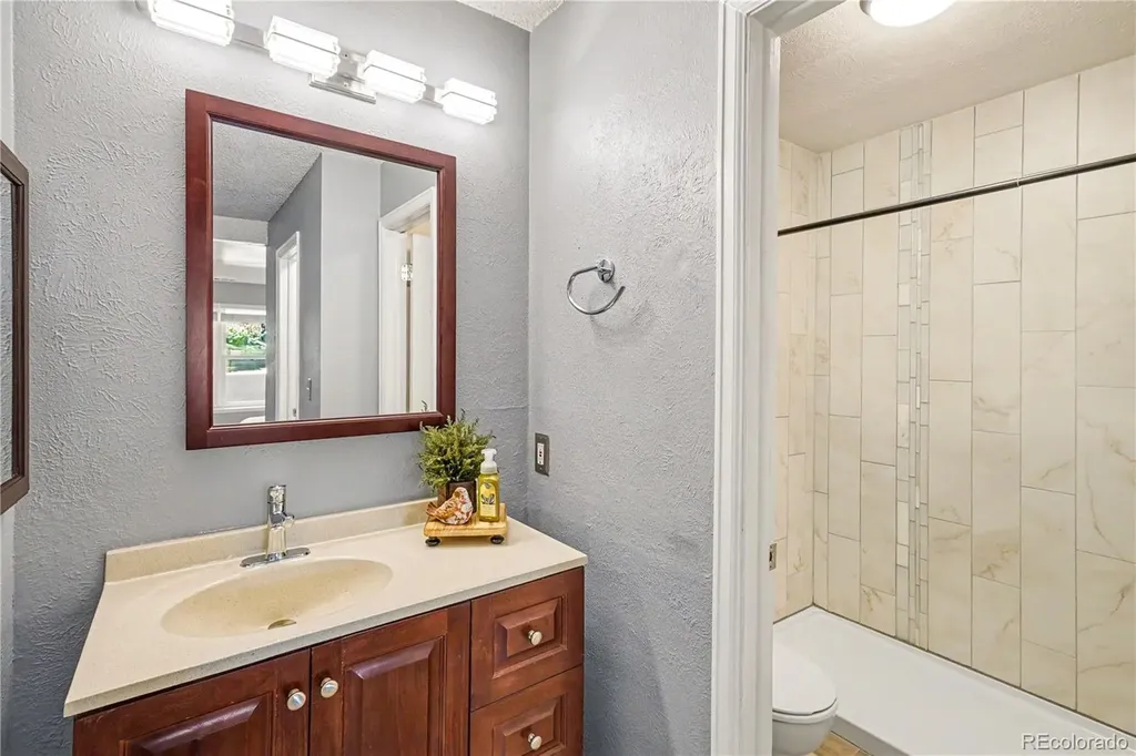 8376 S Upham Way Littleton CO 80128