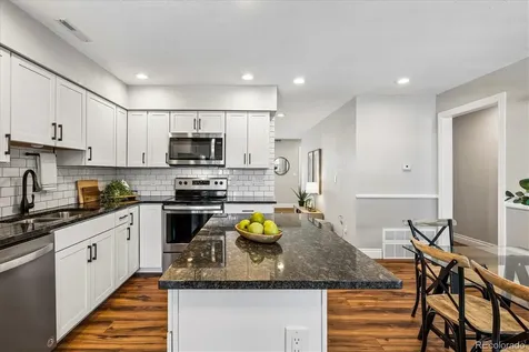 7110 S Gaylord Street Centennial CO 80122