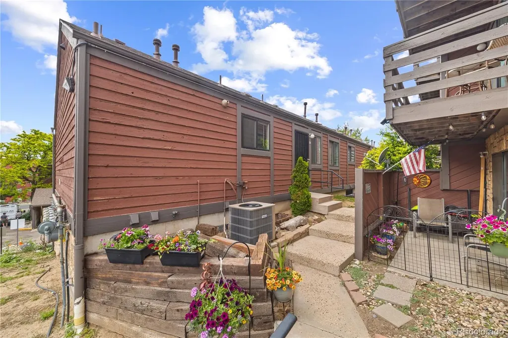 311 W Lehow Avenue Englewood CO 80110