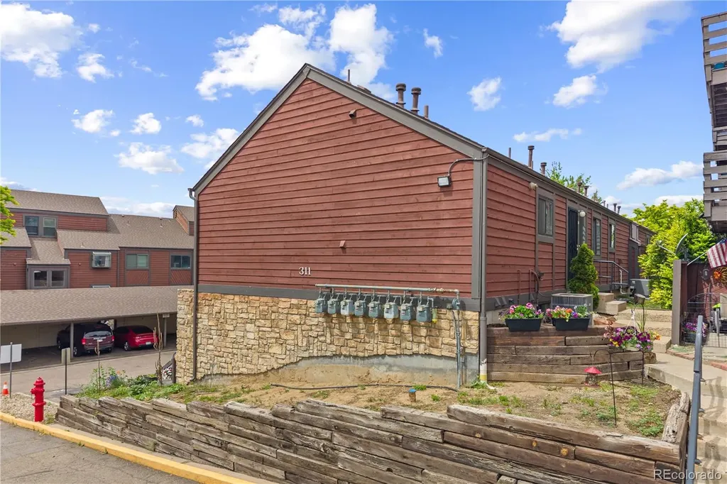311 W Lehow Avenue Englewood CO 80110