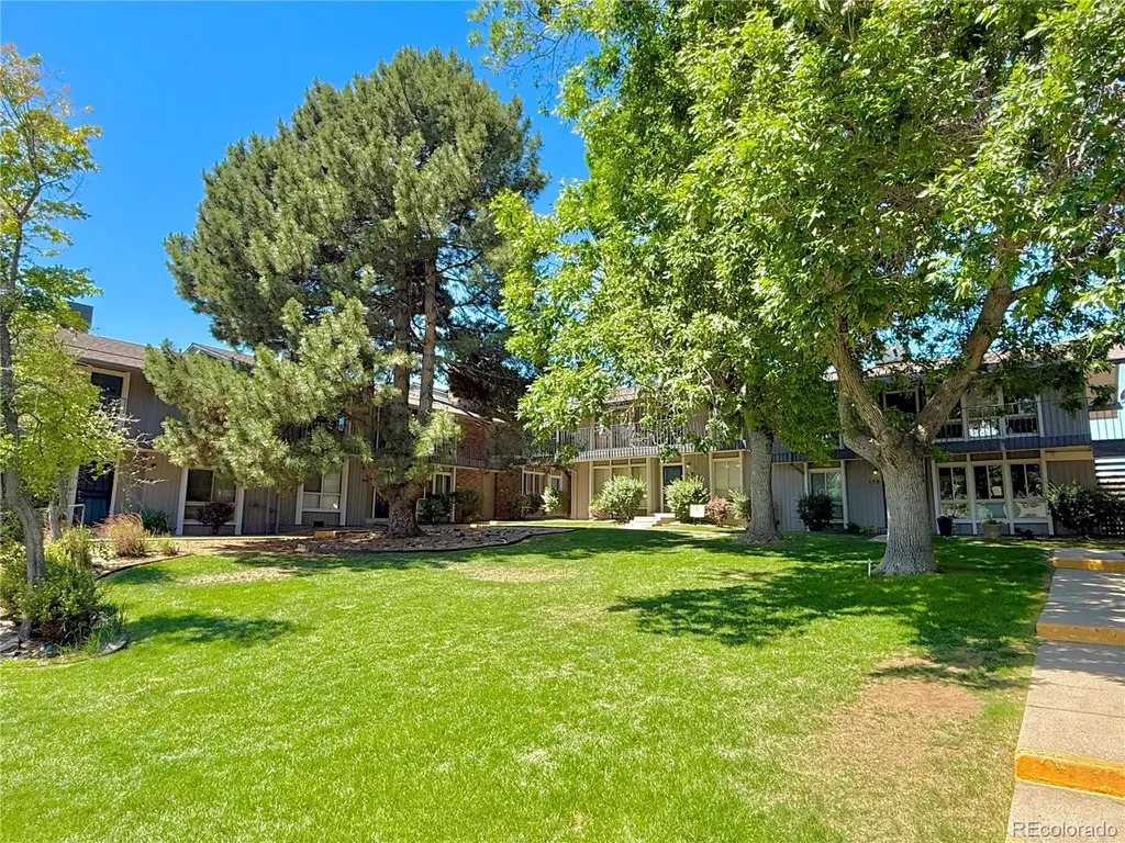 6495 E Happy Canyon Road Denver CO 80237