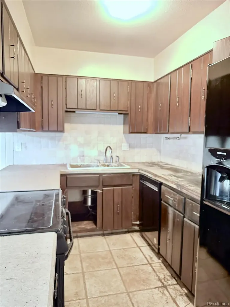 6495 E Happy Canyon Road Denver CO 80237