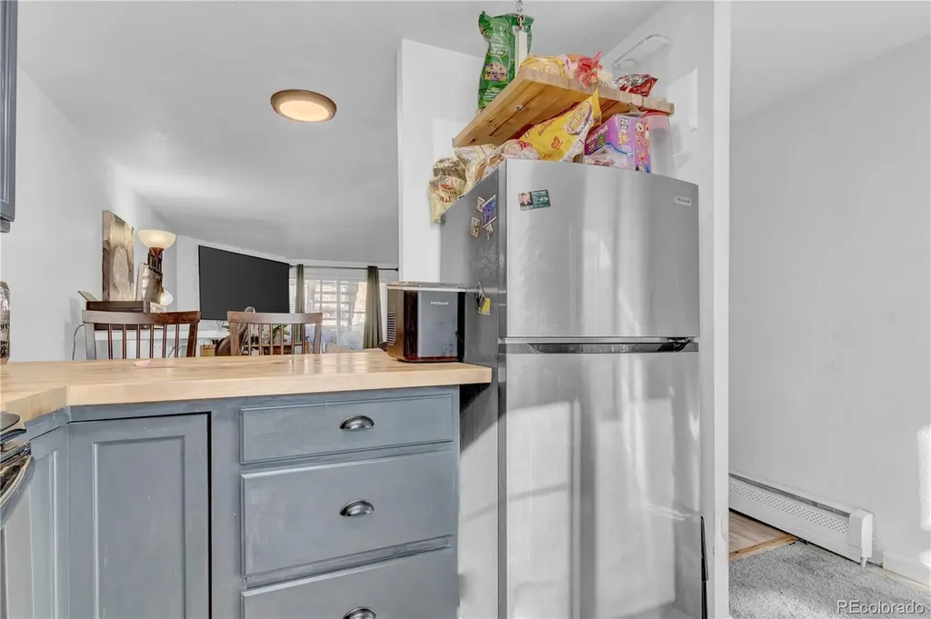 2190 S Holly Street Denver CO 80222