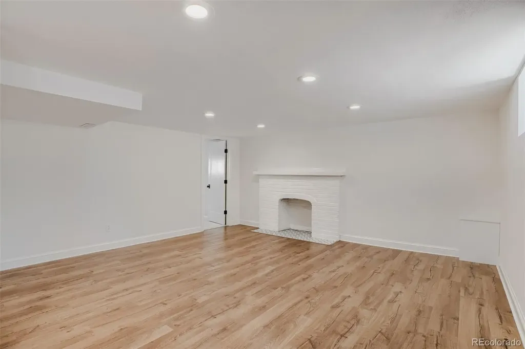 425 S Alcott Street Denver CO 80219