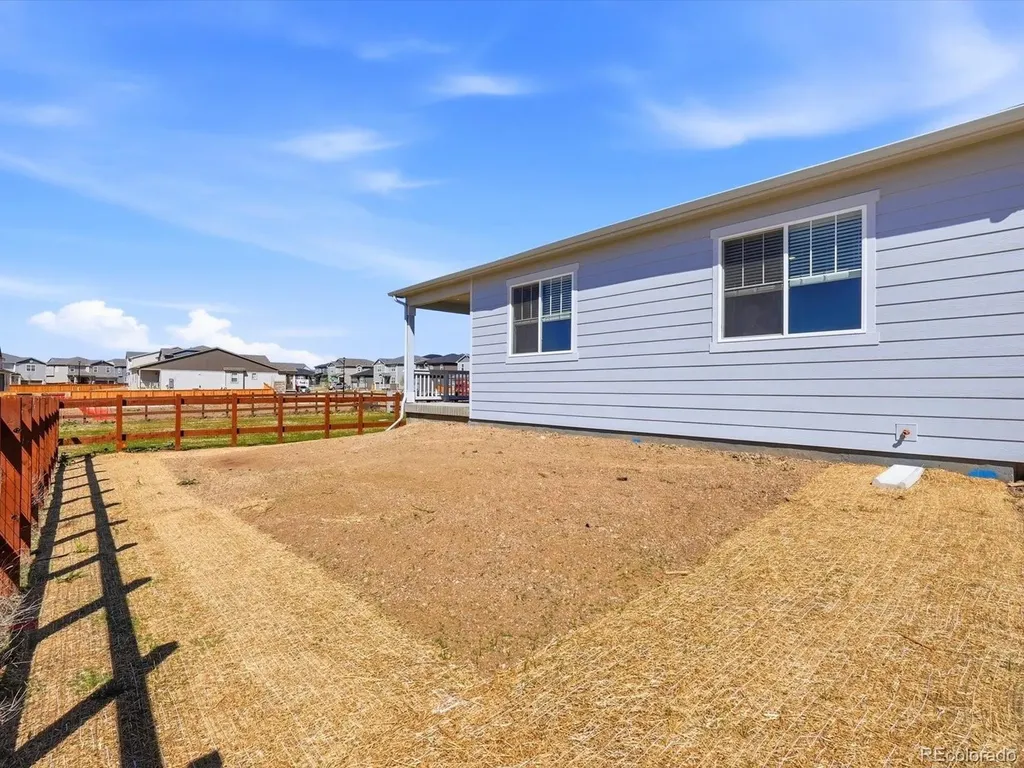 8867 Salida Street Commerce City CO 80022