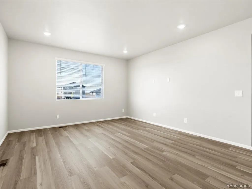 8867 Salida Street Commerce City CO 80022