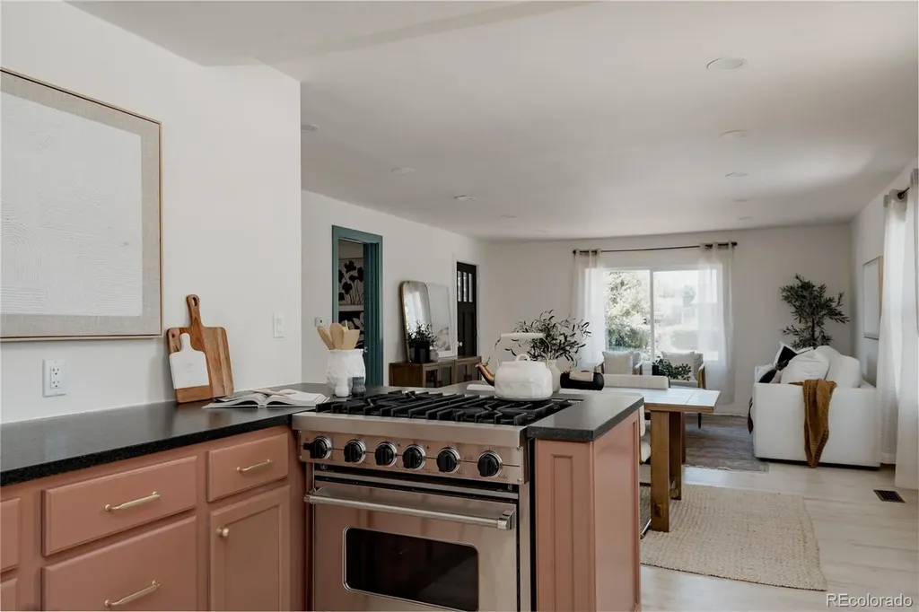 4876 S Lincoln Street Englewood CO 80113