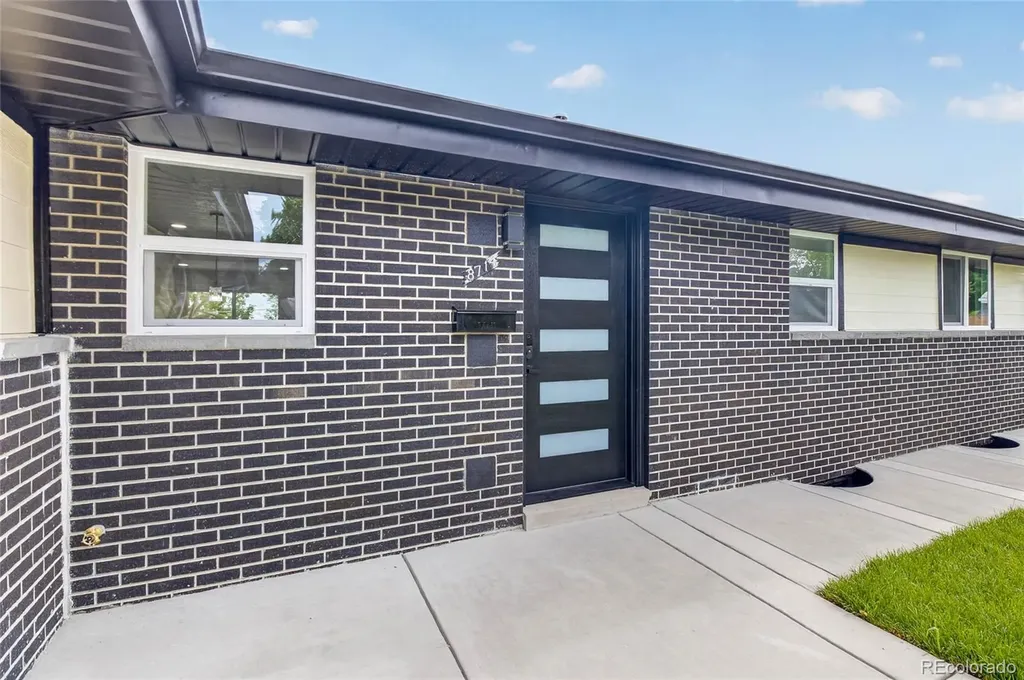 8714 W 67th Place Arvada CO 80004