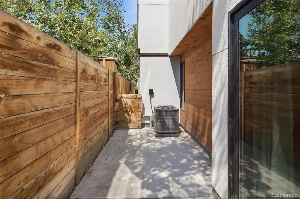 1406 Zenobia Street Denver CO 80204