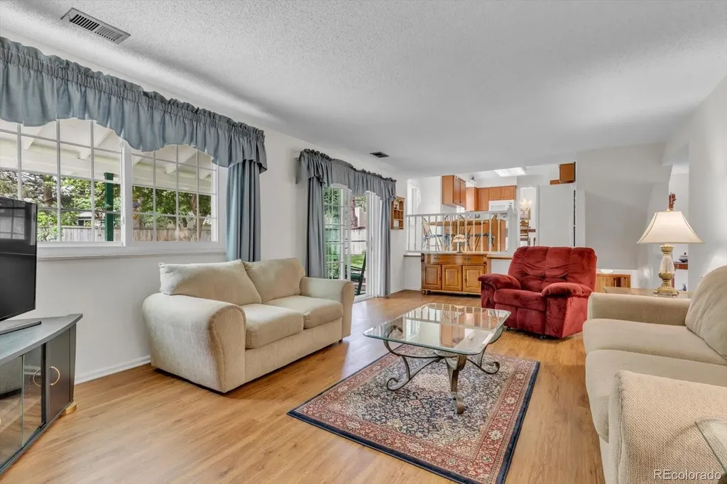 7482 W Peakview Avenue Littleton CO 80123