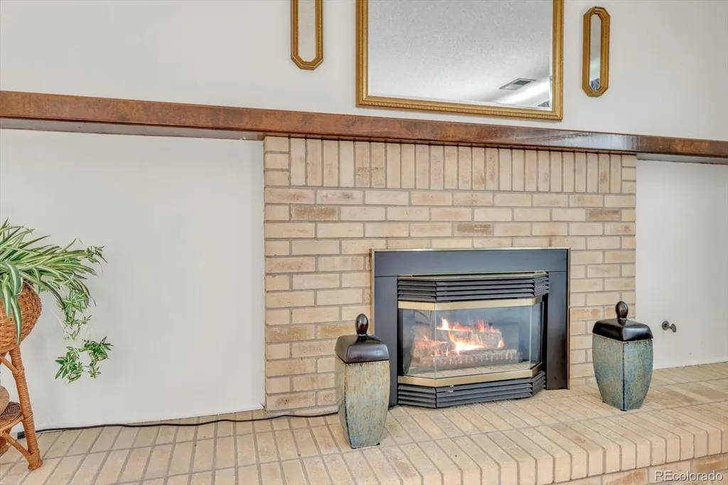 7482 W Peakview Avenue Littleton CO 80123