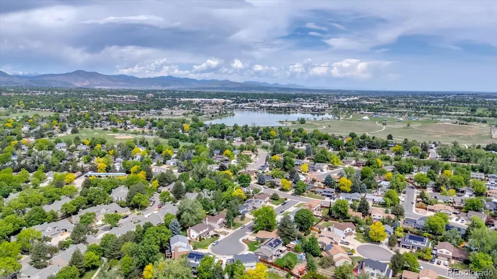 7482 W Peakview Avenue Littleton CO 80123