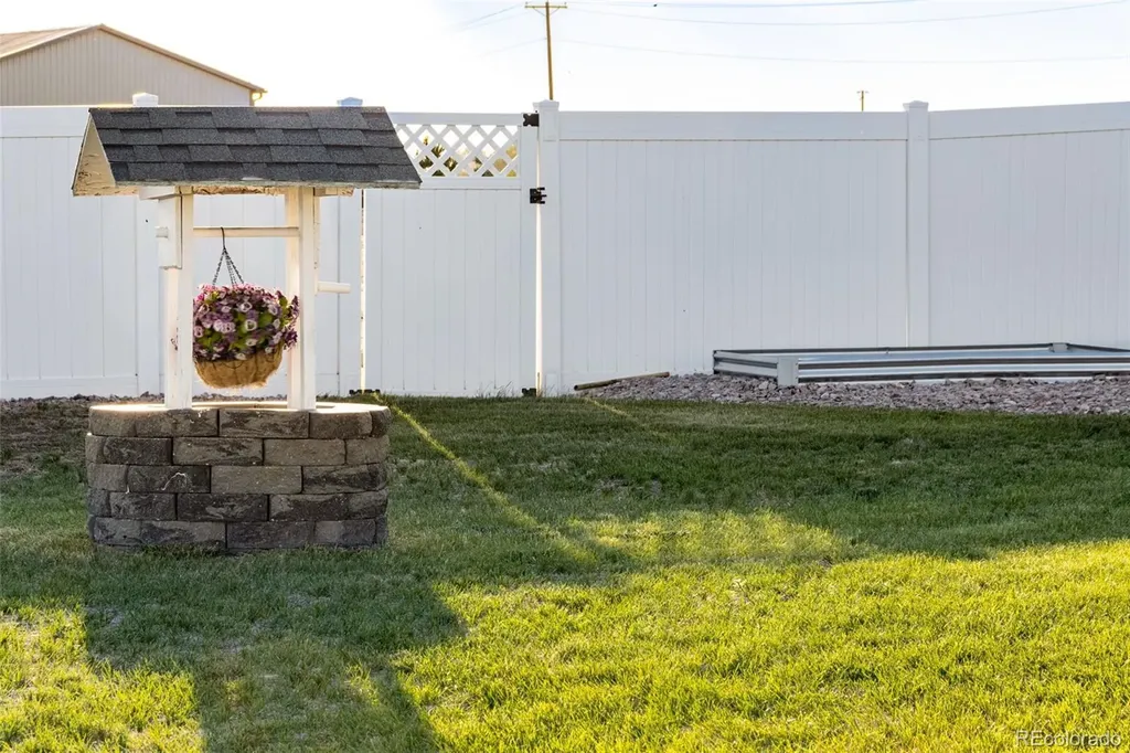 15088 County Road 100 Nunn CO 80648