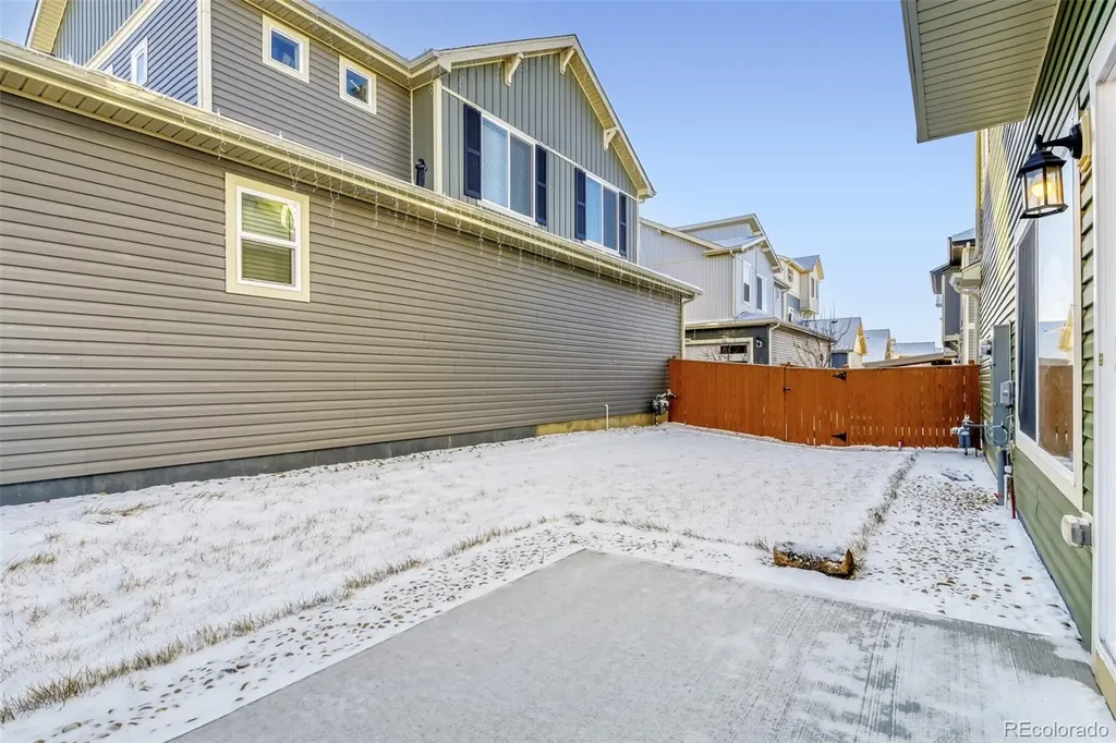 10196 Worchester Street Commerce City CO 80022