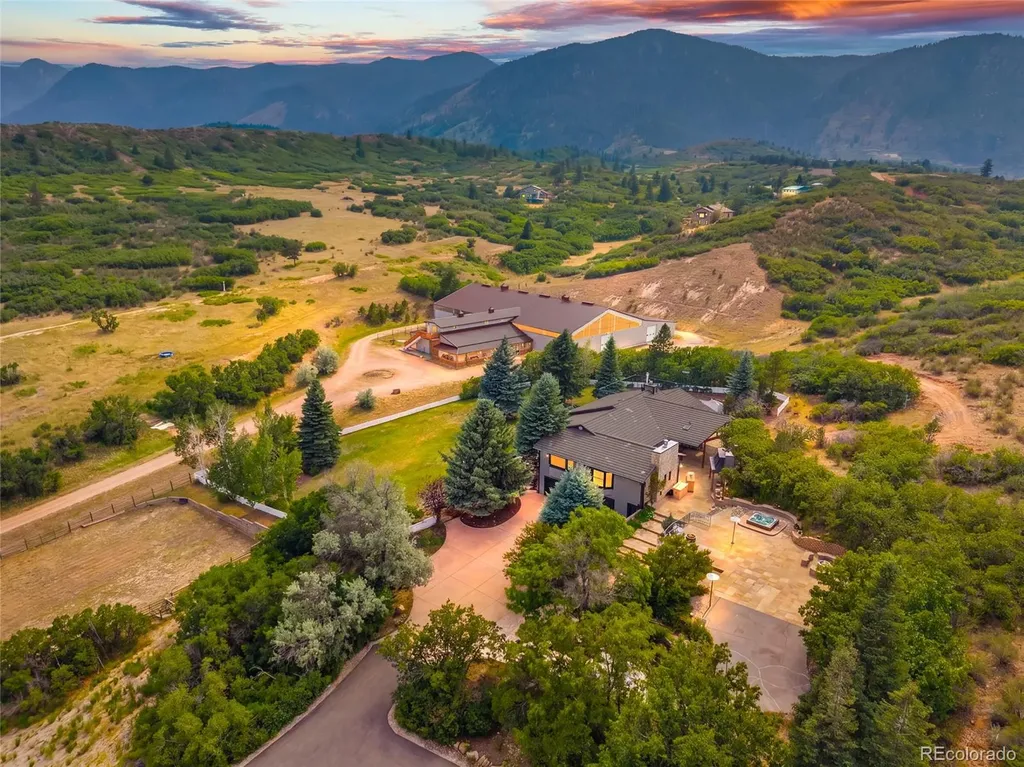 3572 White Bear Point Colorado Springs CO 80921