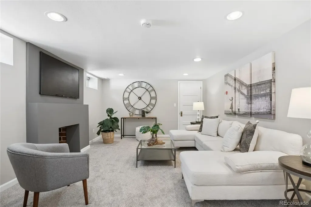 2054 S Saint Paul Street Denver CO 80210