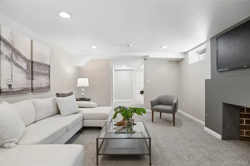 2054 S Saint Paul Street Denver CO 80210